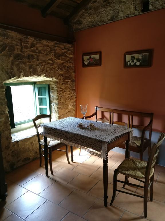 Agriturismo Cilla Giuncugnano Exterior photo